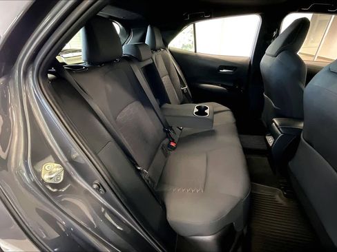 Used 2023 Toyota Corolla SE image 18