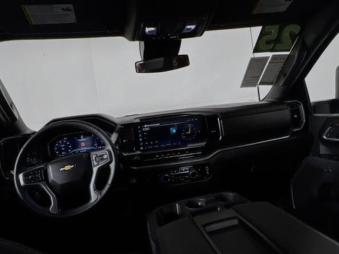 Used 2025 Chevrolet Silverado 2500 LT w/ Convenience Package image 29