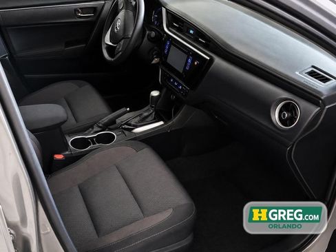 Used 2018 Toyota Corolla LE FWD image 15