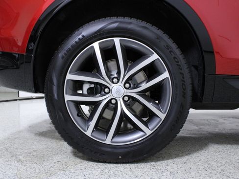 New 2026 Land Rover Discovery Sport Landmark AWD/4WD image 8