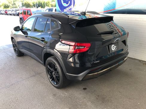 Used 2024 Chevrolet Trax ACTIV w/ Driver Confidence Package FWD image 6