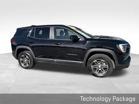 Used 2025 GMC Terrain Elevation w/ Technology Package II AWD/4WD image 18