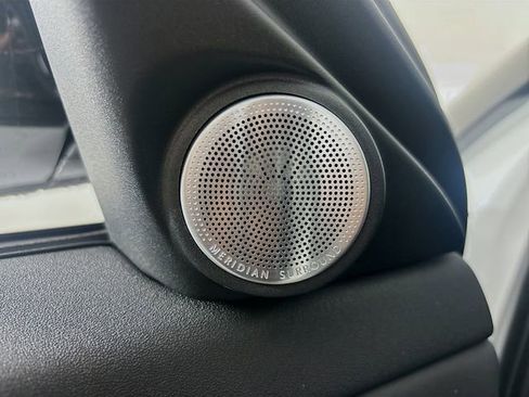 Used 2026 Land Rover Range Rover Evoque Dynamic SE image 21