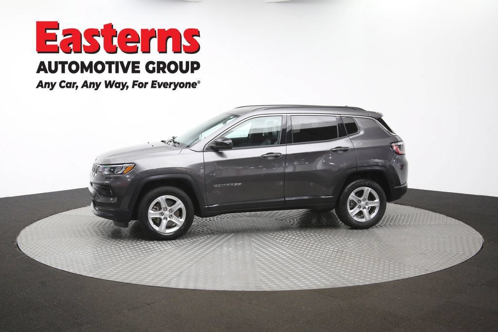 Used 2024 Jeep Compass Latitude AWD/4WD image 57