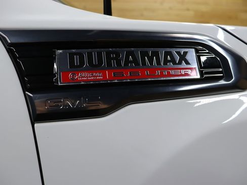 Used 2020 GMC Sierra 2500 AT4 w/ AT4 Premium Package image 9