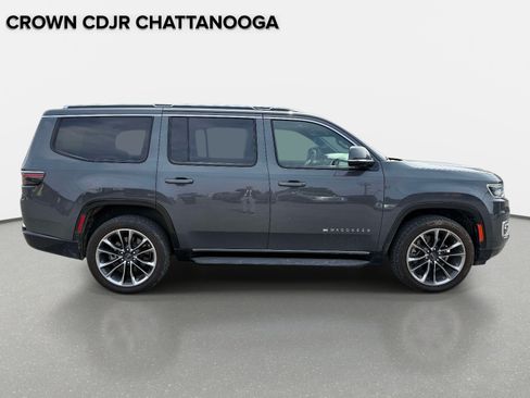 Used 2022 Jeep Wagoneer Series II w/ Premium Group I AWD/4WD image 6