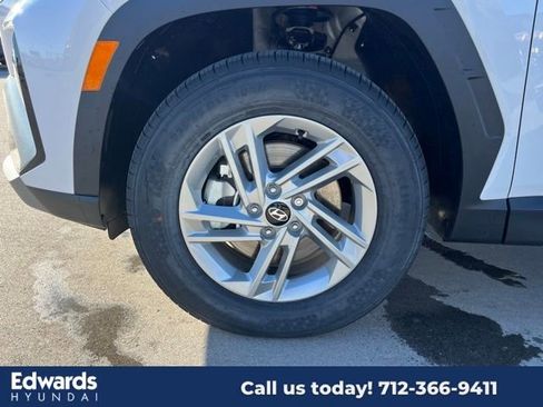 New 2025 Hyundai Tucson SE image 32