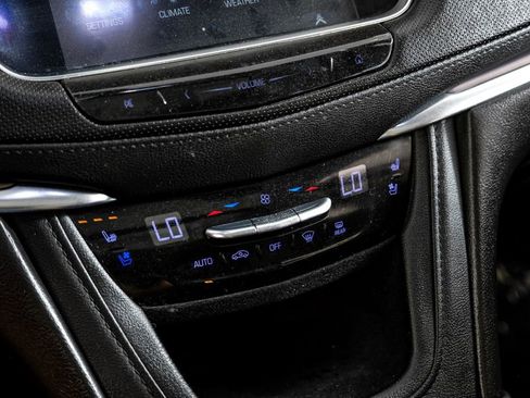 Used 2019 Cadillac XT5 Premium Luxury image 24