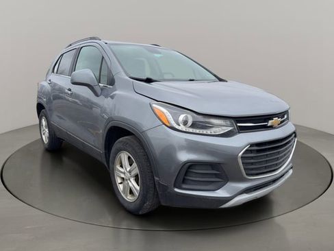 Used 2019 Chevrolet Trax LT w/ LT Convenience Package image 3
