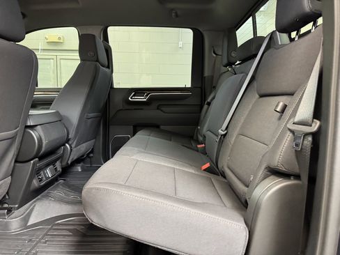 Used 2026 GMC Sierra 3500 SLE w/ Preferred Package image 17