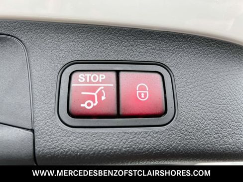 Used 2025 Mercedes-Benz GLA 250 4MATIC image 13