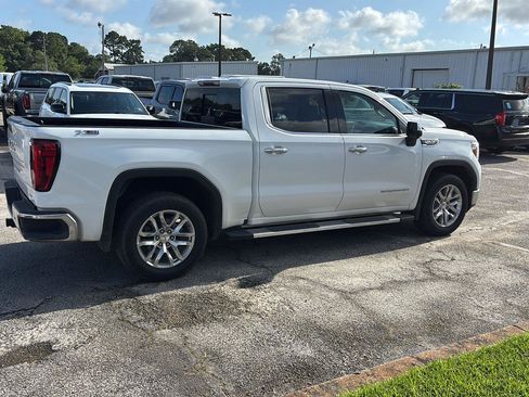 Used 2021 GMC Sierra 1500 SLT w/ SLT Convenience Package AWD/4WD image 8