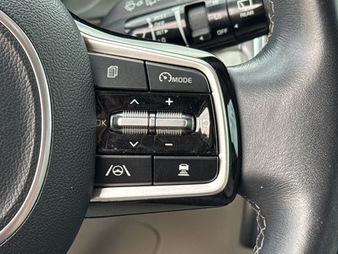 Used 2022 Kia Sorento SX FWD image 24