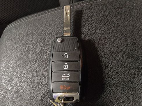 Used 2020 Kia Optima LX FWD image 32