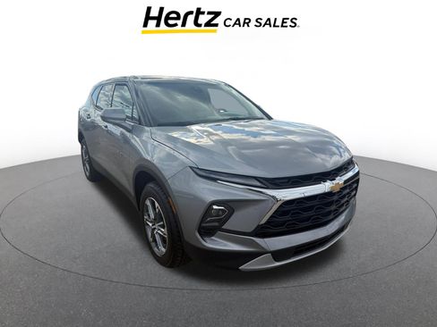 Used 2025 Chevrolet Blazer LT image 1