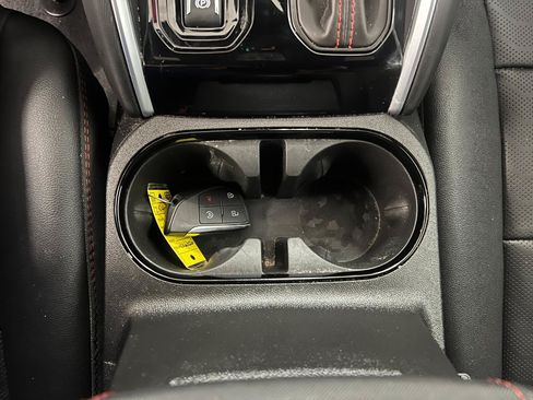 Used 2025 Chevrolet Colorado Z71 w/ Technology Package AWD/4WD image 48