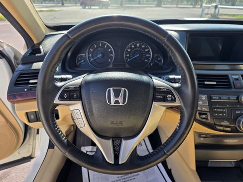 Used 2011 Honda Crosstour EX-L image 17