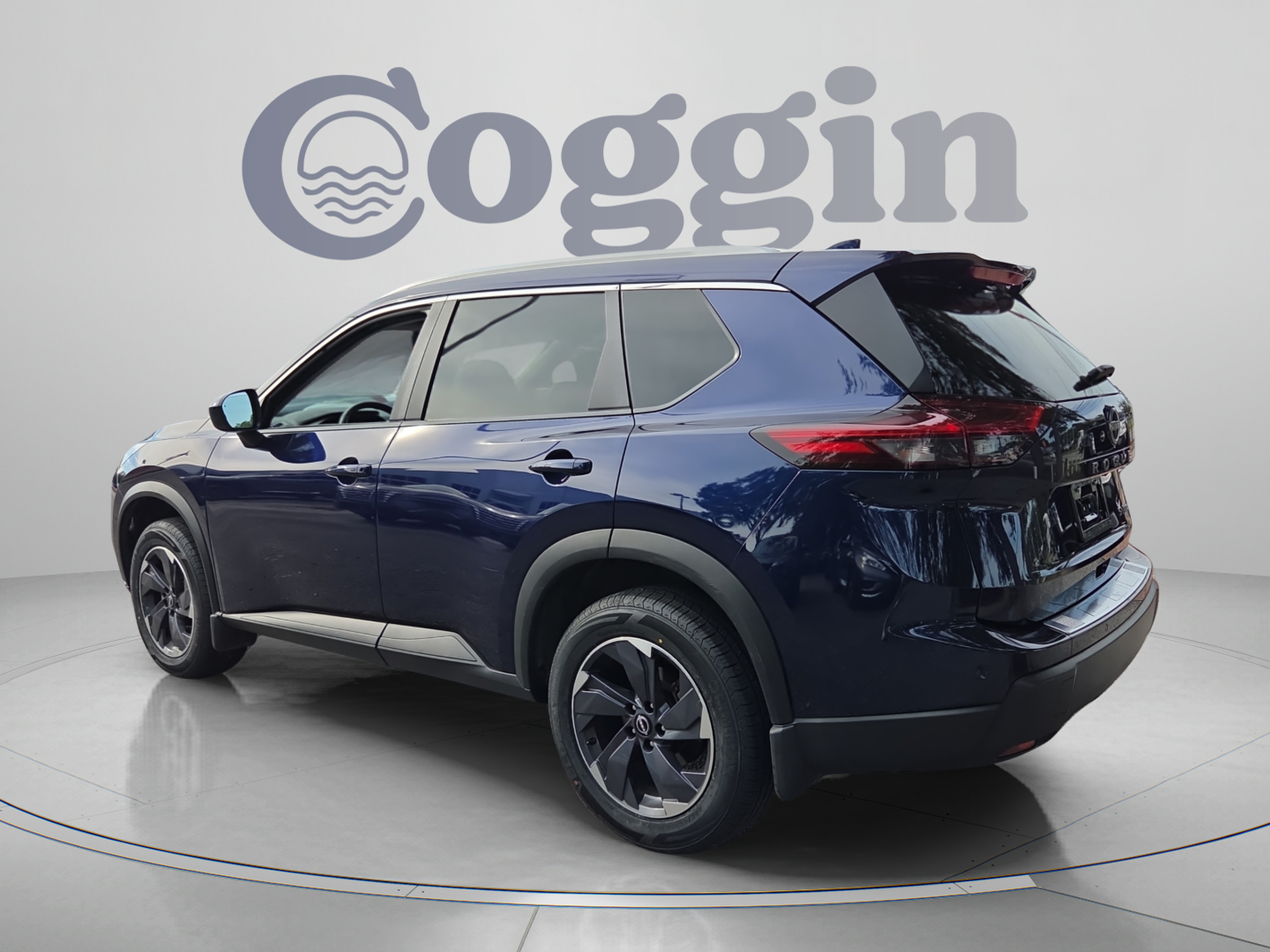 Used 2024 Nissan Rogue SV w/ SV Premium Package AWD/4WD image 3