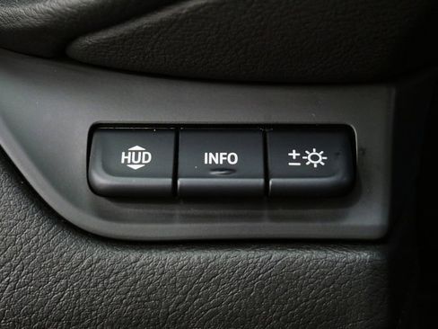 Used 2019 Cadillac Escalade Luxury w/ Escalade Sport Edition image 35