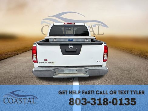 Used 2016 Nissan Frontier SV image 8