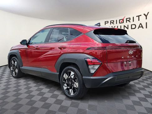Used 2025 Hyundai Kona SEL FWD image 6