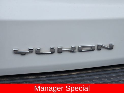 Used 2024 GMC Yukon SLT AWD/4WD image 12