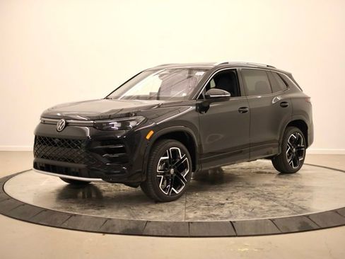 New 2026 Volkswagen Tiguan SEL R-Line image 7