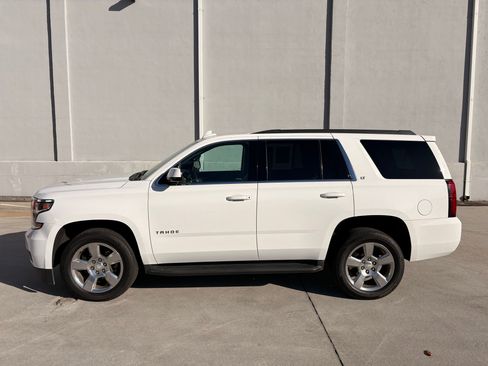 Used 2018 Chevrolet Tahoe LT image 2