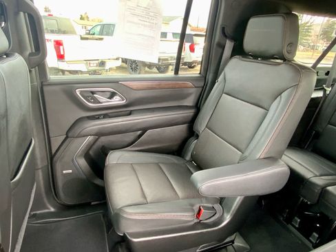Used 2021 Chevrolet Suburban High Country image 29