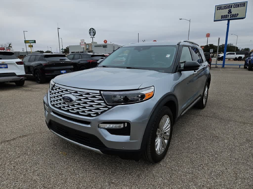 Used 2022 Ford Explorer Limited w/ Hybrid Equipment Group 310A AWD/4WD image 4