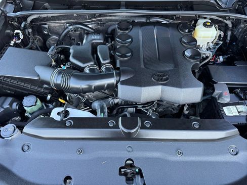 Used 2017 Toyota 4Runner SR5 Premium image 45