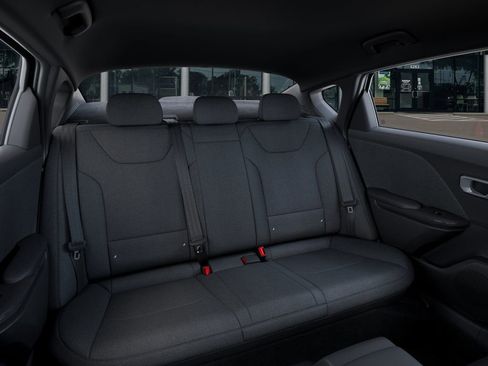 New 2026 Kia K4 LXS image 17