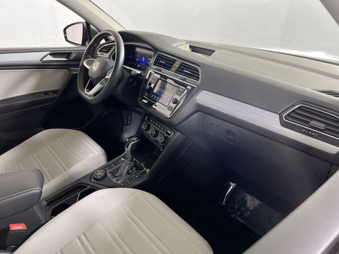 Used 2022 Volkswagen Tiguan S image 27