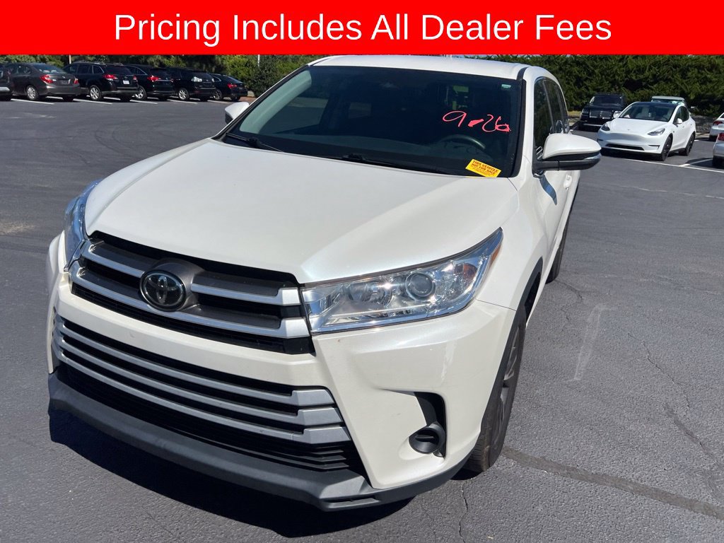 Used 2017 Toyota Highlander LE FWD image 14