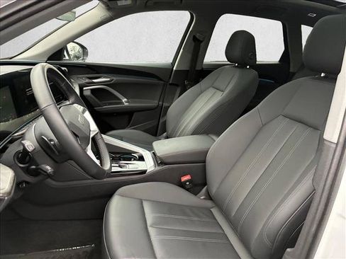 Used 2025 Audi Q5 Premium w/ Convenience Package AWD/4WD image 12