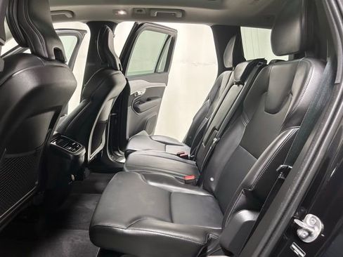 Used 2025 Volvo XC90 B5 Core AWD/4WD image 10