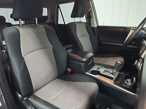 Used 2019 Toyota 4Runner SR5 AWD/4WD image 17