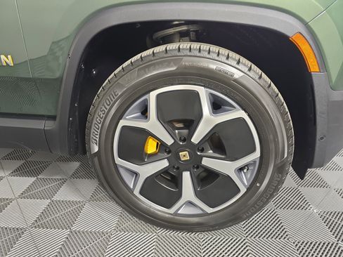Used 2024 Rivian R1S Adventure image 11