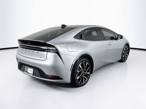 Used 2026 Toyota Prius Plug-In Hybrid FWD image 2