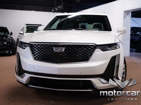 Used 2023 Cadillac XT6 Premium Luxury FWD image 1