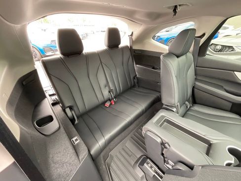 Used 2023 Acura MDX SH-AWD image 23