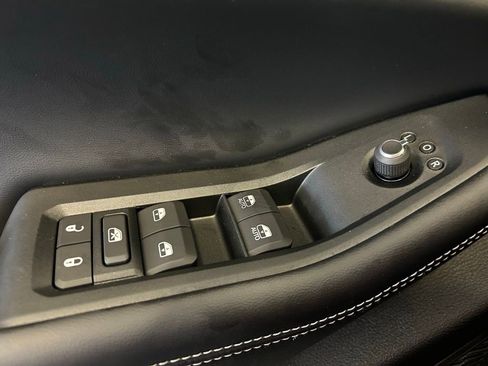 New 2026 Jeep Grand Cherokee Altitude AWD/4WD image 5