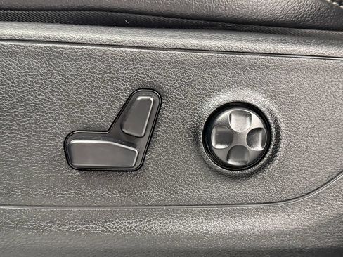 Used 2020 RAM 1500 Rebel w/ Level 2 Equipment Group AWD/4WD image 26