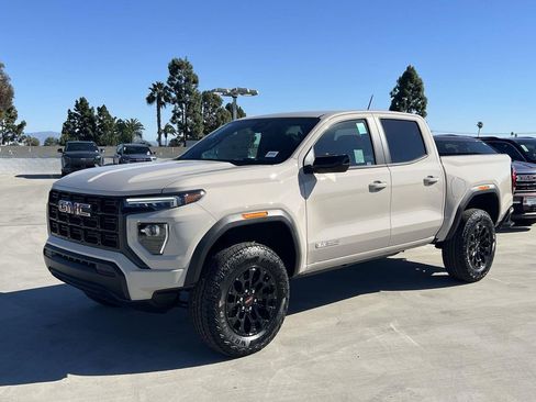 New 2026 GMC Canyon Elevation image 8