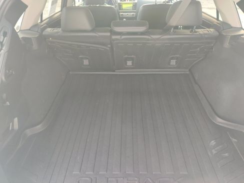 Used 2015 Subaru Outback 3.6R Limited image 14