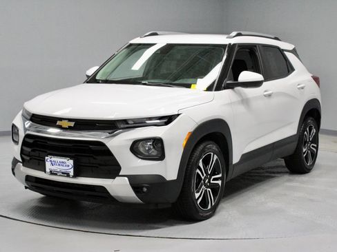 Used 2023 Chevrolet TrailBlazer LT FWD image 8