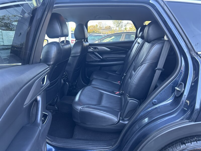 Used 2018 MAZDA CX-9 Touring AWD/4WD image 10