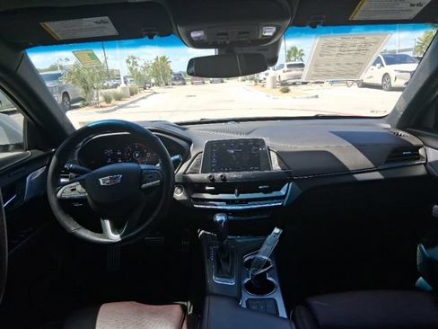 Used 2023 Cadillac CT4 Sport RWD image 9
