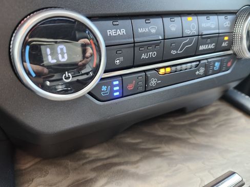 Used 2020 Ford Expedition Max Platinum AWD/4WD image 10