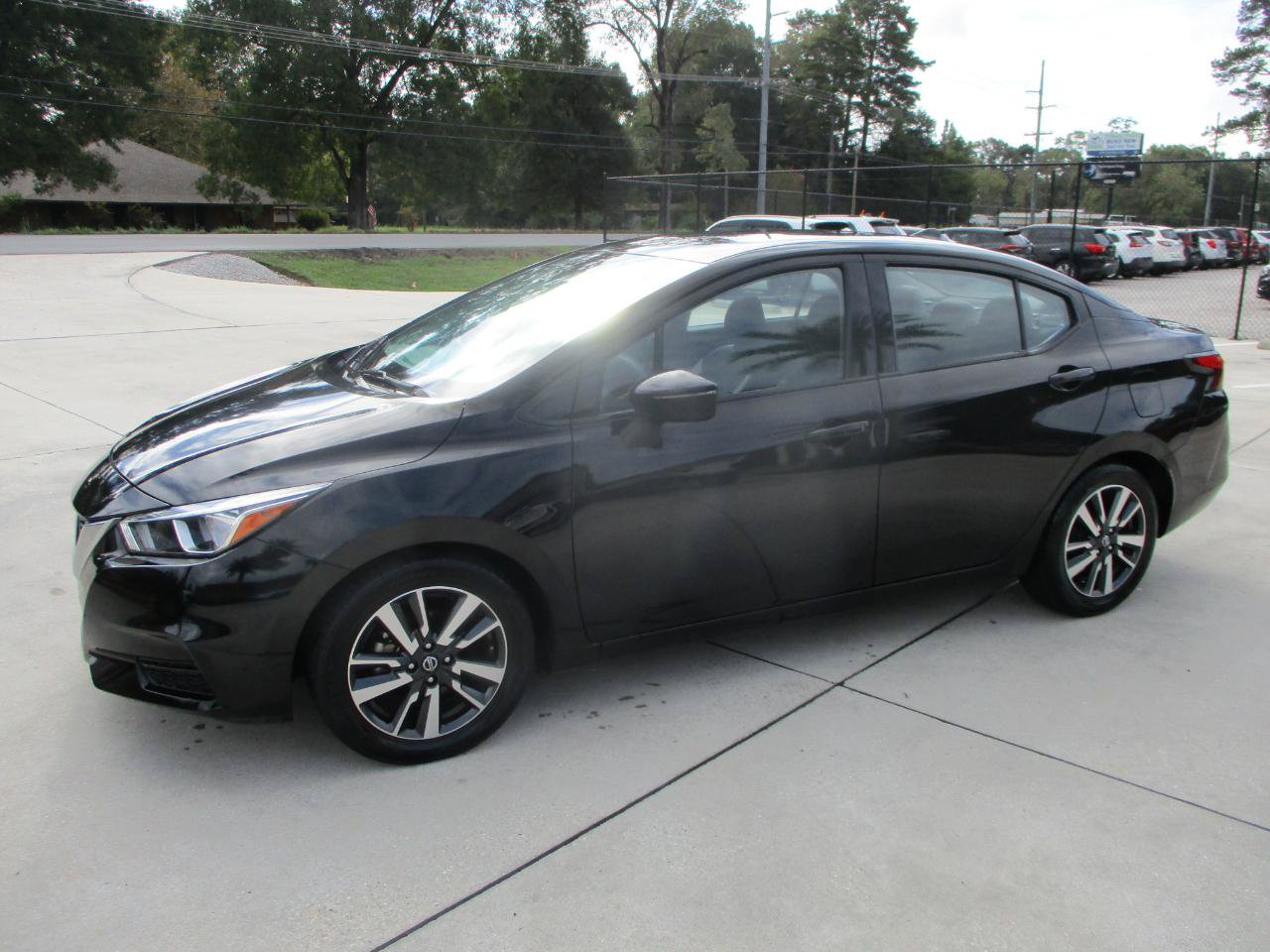 Used 2021 Nissan Versa SV FWD image 22